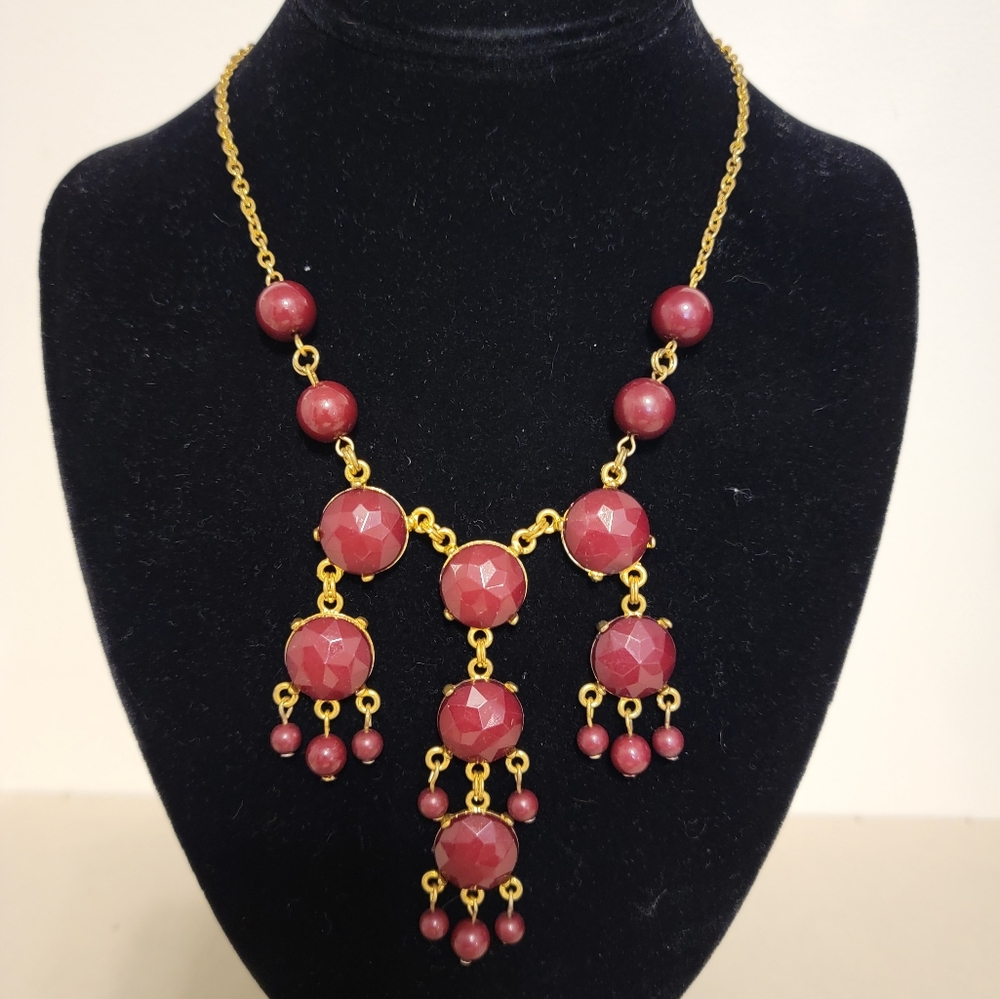 Vintage Red Faceted Bead Gold Tone Bib Statement Necklace Dangle
